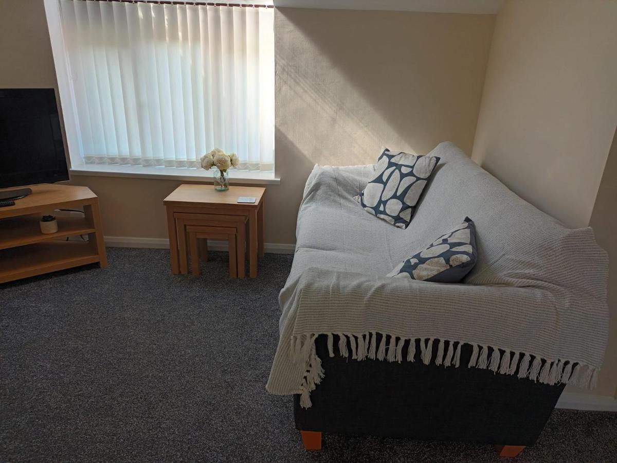 First Floor One Bedroom Quiet Location In Apartment Stafford