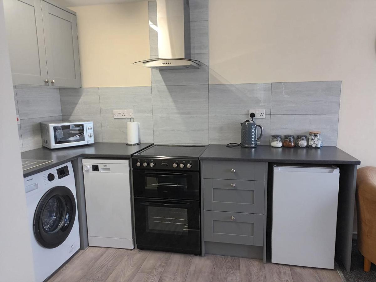 First Floor One Bedroom Quiet Location In