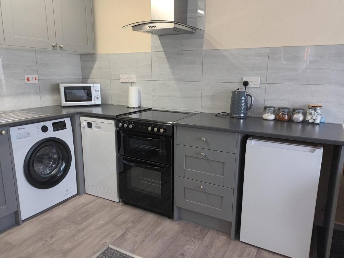 First Floor One Bedroom Quiet Location In Stafford