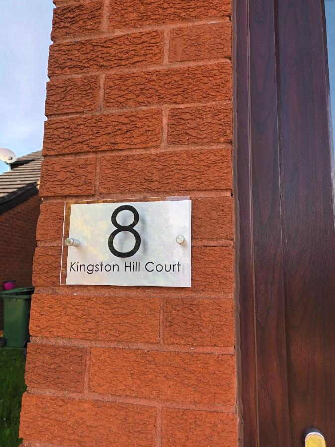 First Floor One Bedroom Quiet Location In Apartment